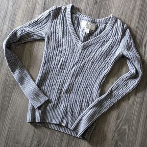 American Eagle gray long sleeve sweater
